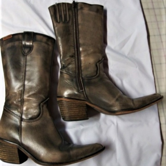 Mustang leather Boots - Picture 1 of 8